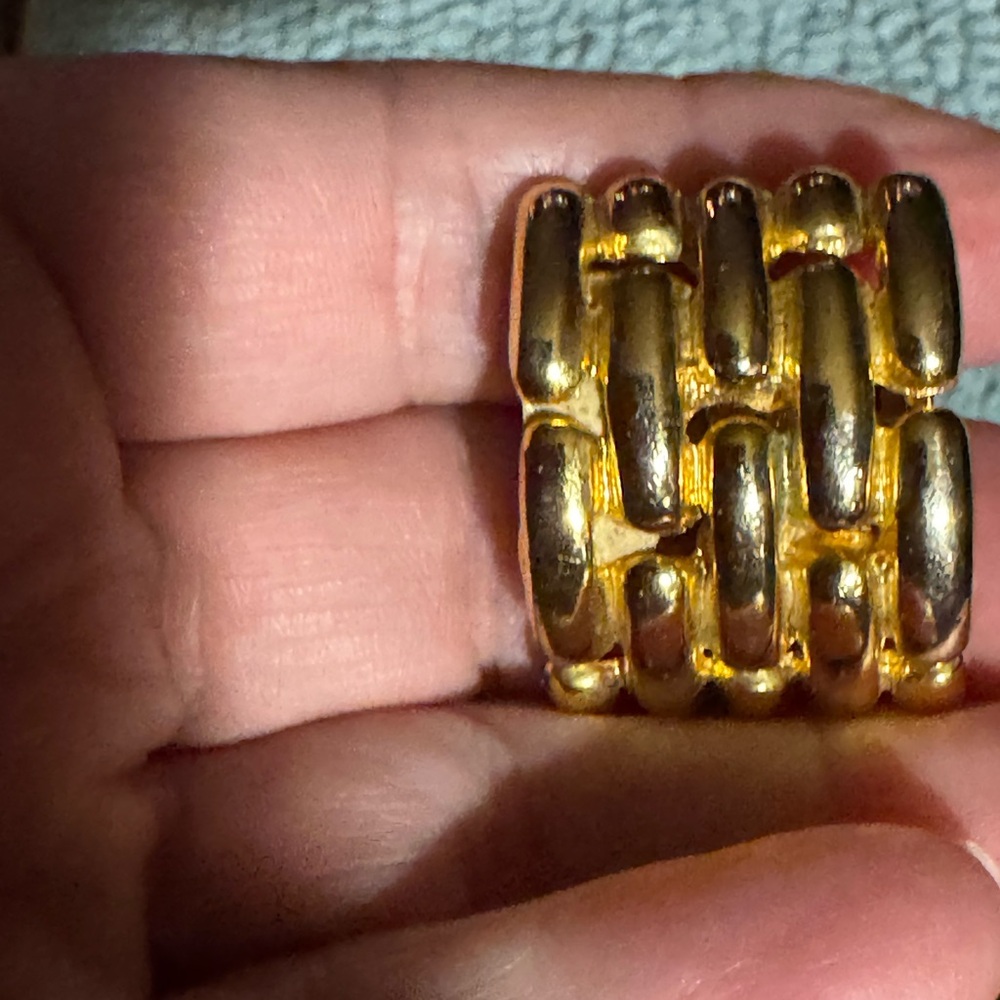 Elegant Gold-Tone Women's Brooch heavy